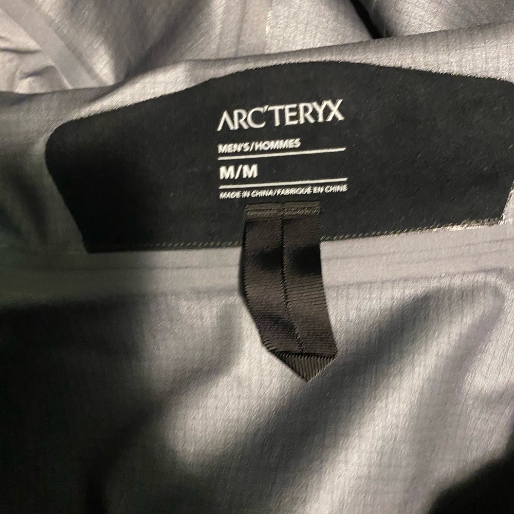 Arc'teryx  Sabre SV Black Men's Jacket - Picture 8 of 16
